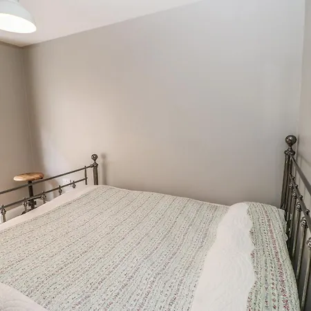 21 Millgate